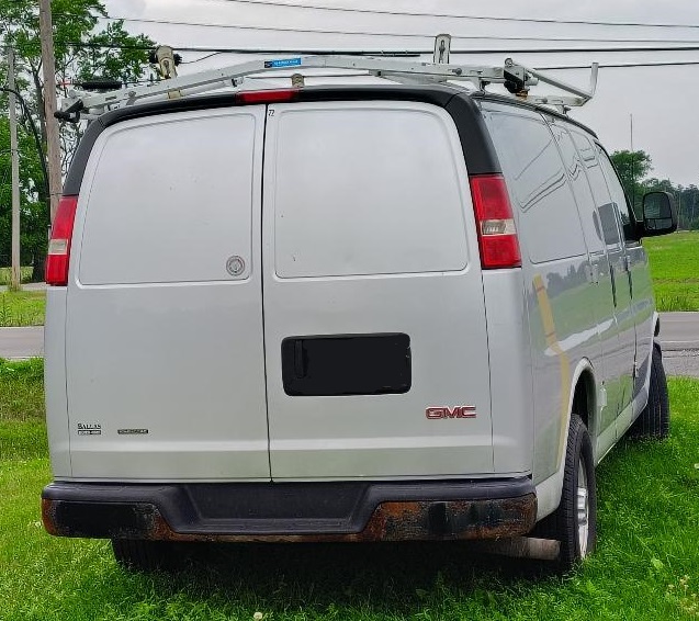 2016 GMC Savana Cargo Van - Image 5